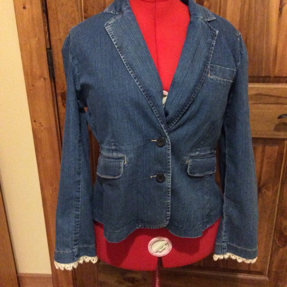 Jean jacket - Picture 2 of 3